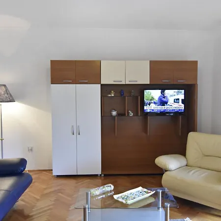 With A Parking Space - 22464 Apartment