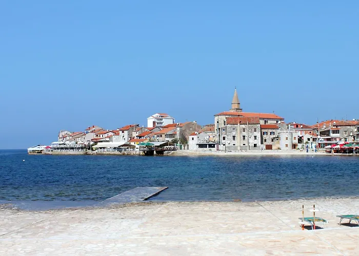 With Parking Space - 22464 Umag